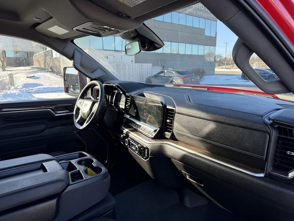 Chevrolet Silverado 3500HD LT Crew Cab 4WD 2025