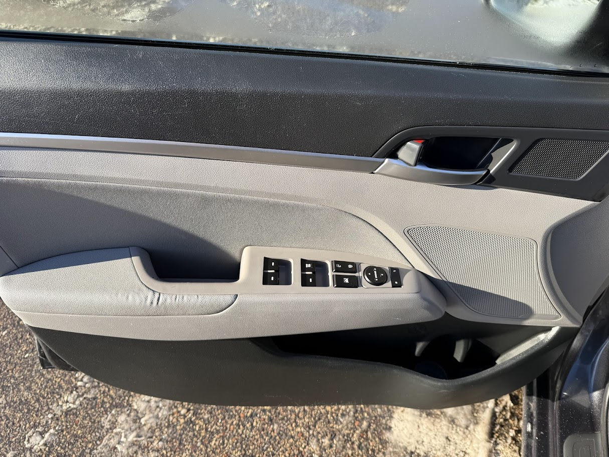 Hyundai Elantra Limited 2020