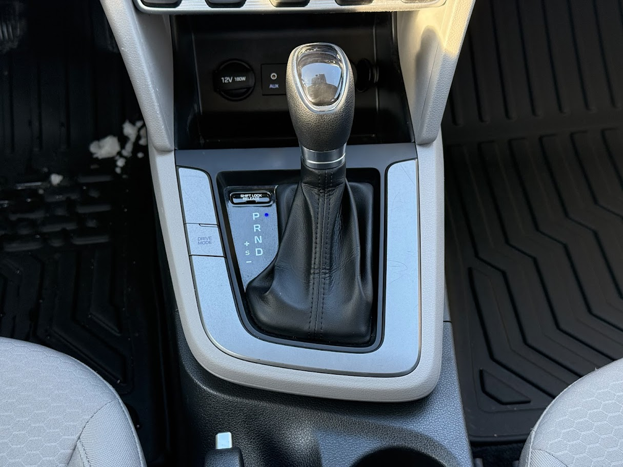 Hyundai Elantra Limited 2020