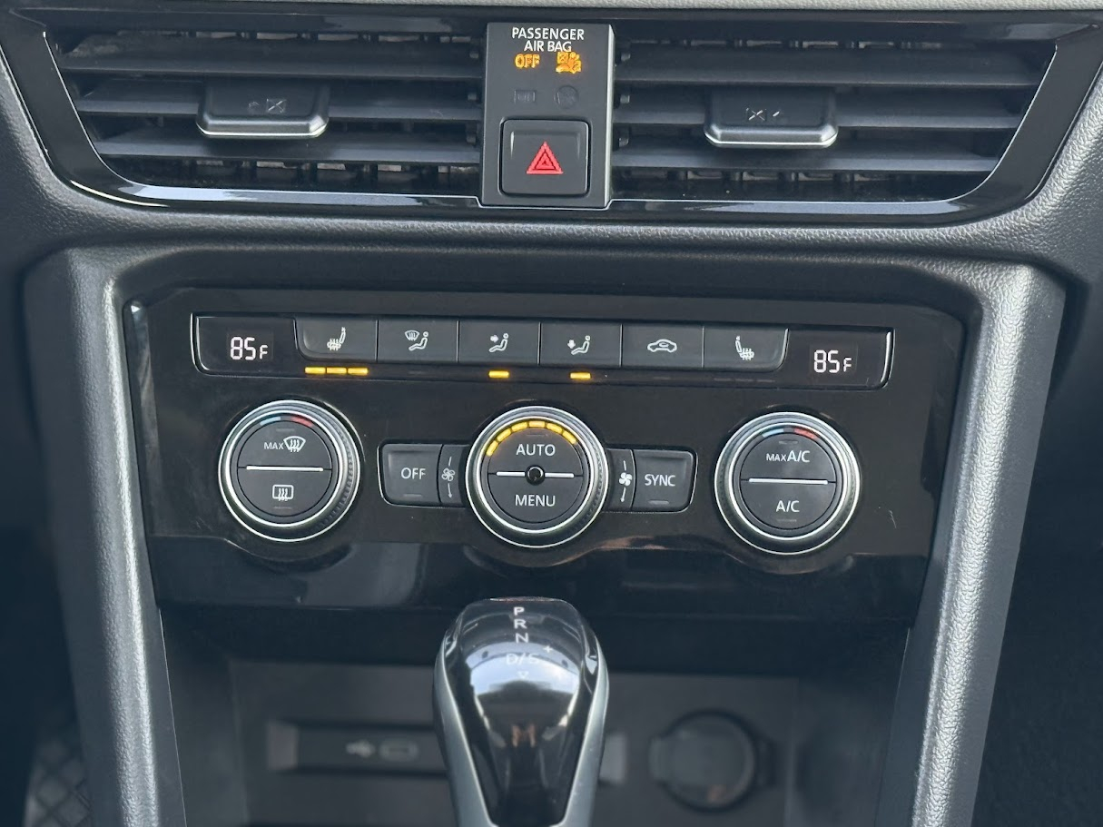 Volkswagen Taos SEL 4MOTION 2023