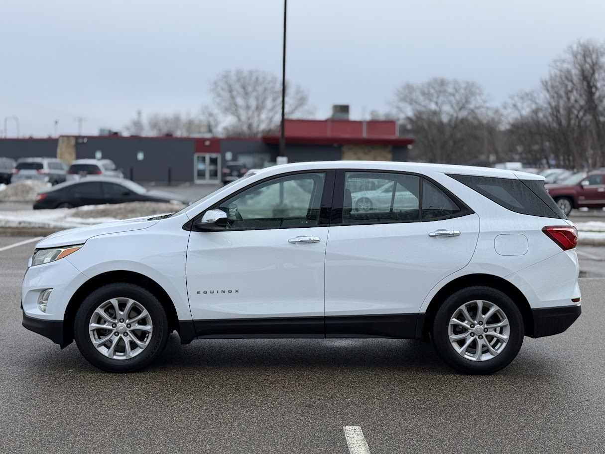 2018 Chevrolet Equinox LS's photo