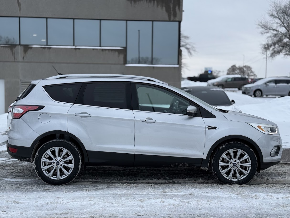 Ford Escape Titanium 4WD 2018