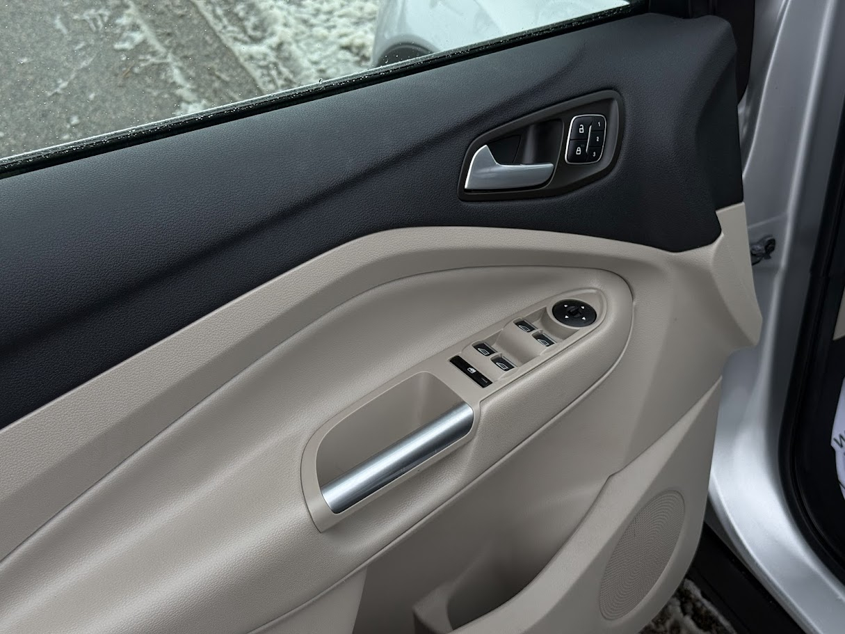 Ford Escape Titanium 4WD 2018