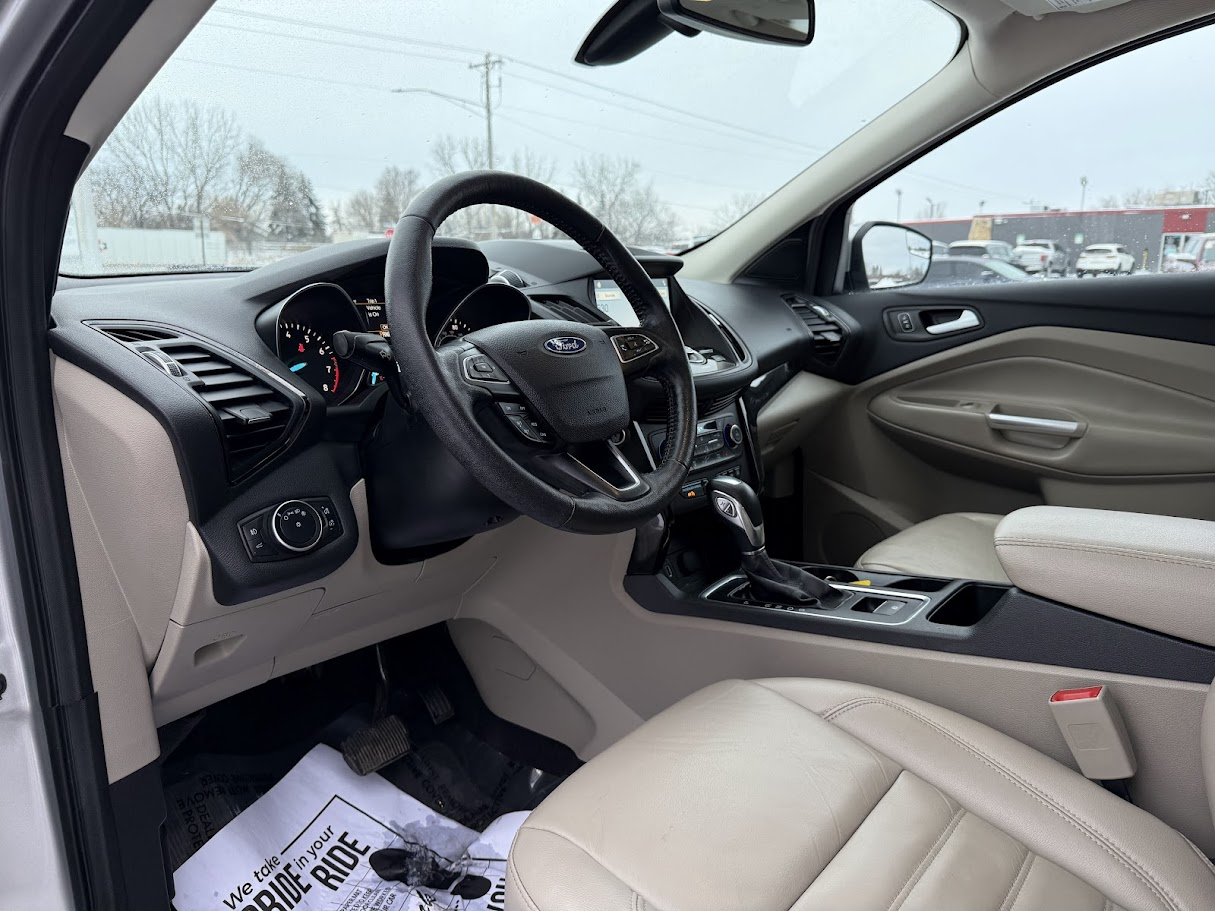 Ford Escape Titanium 4WD 2018