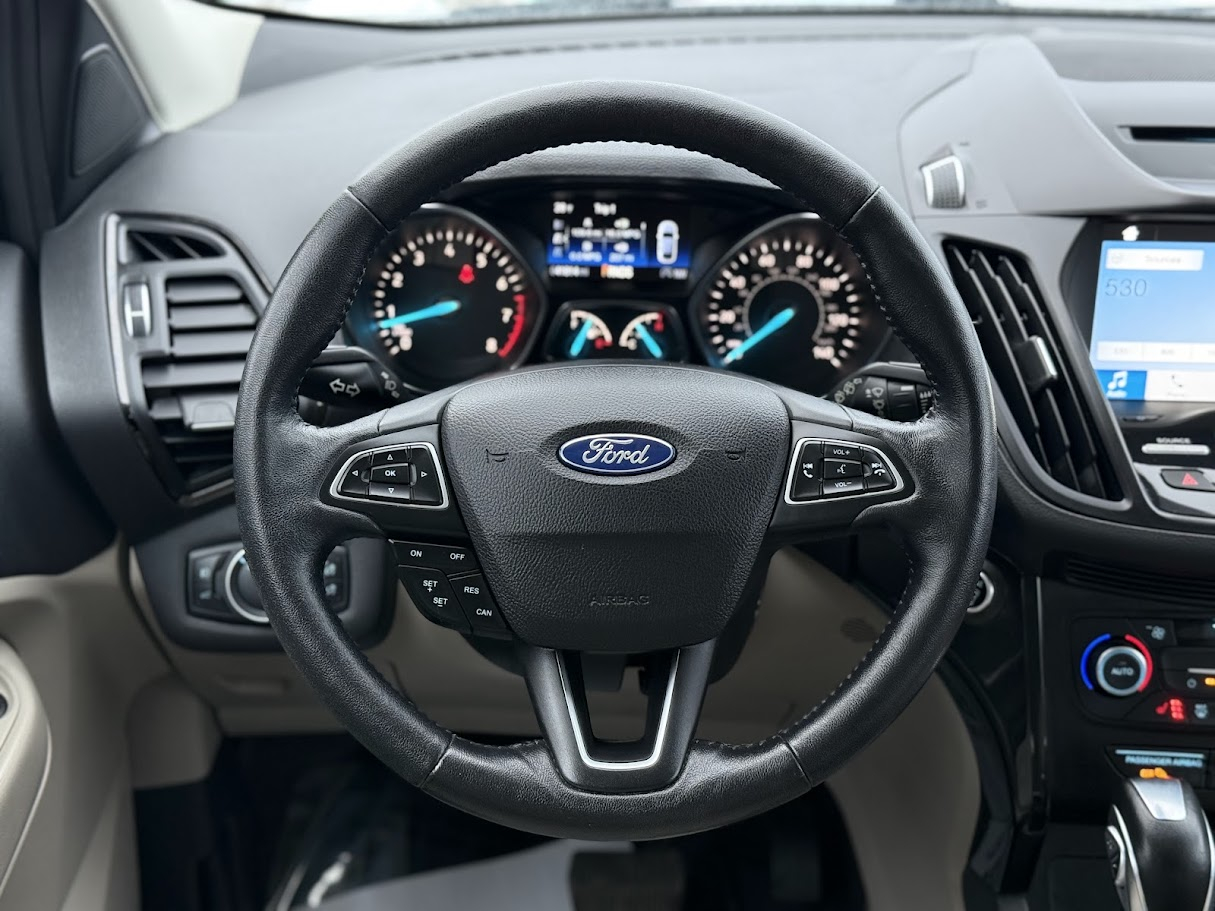 Ford Escape Titanium 4WD 2018