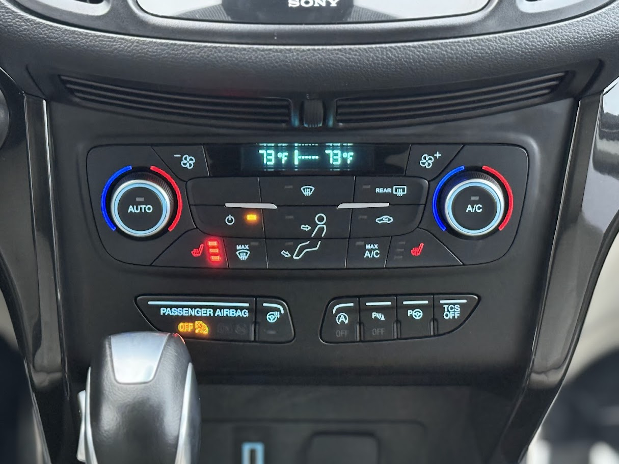 Ford Escape Titanium 4WD 2018