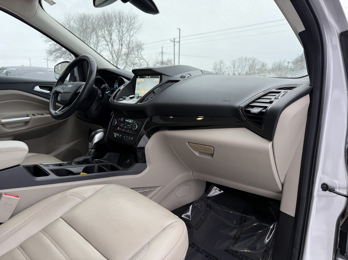 Ford Escape Titanium 4WD 2018