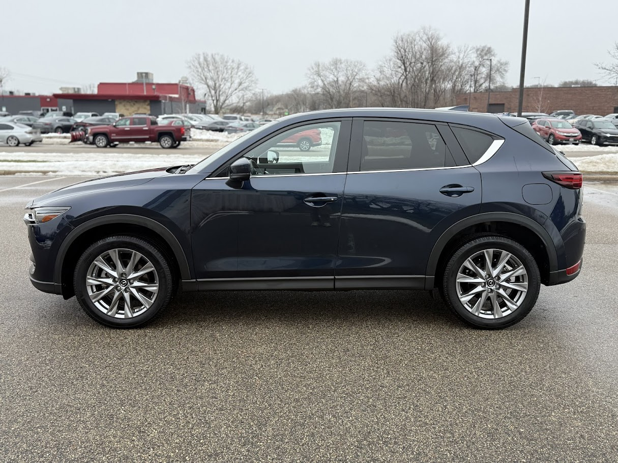 2021 Mazda CX-5 Signature's photo