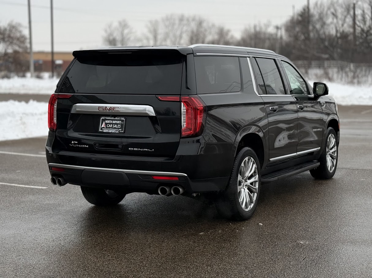 GMC Yukon XL Denali 4WD 2022