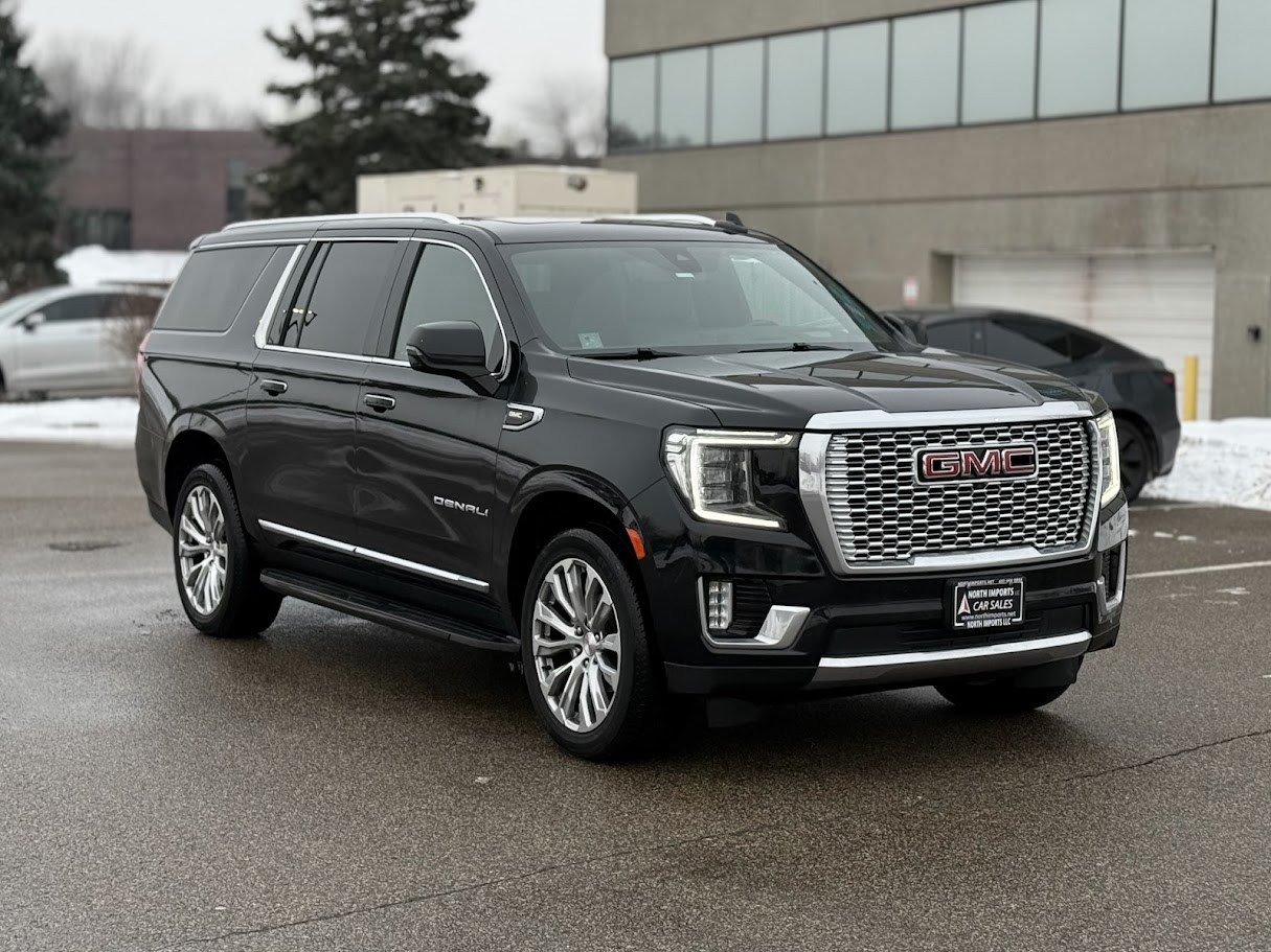 GMC Yukon XL Denali 4WD 2022