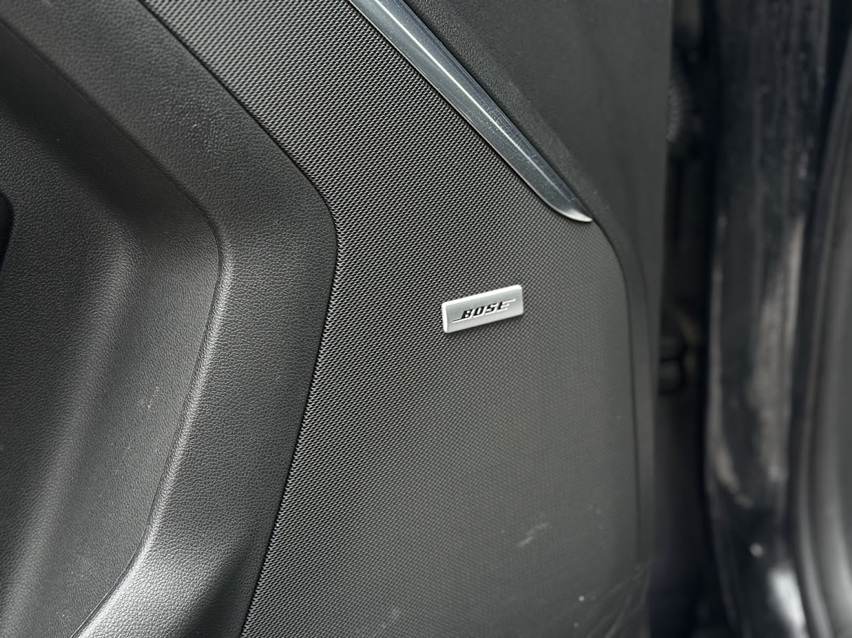 GMC Yukon XL Denali 4WD 2022