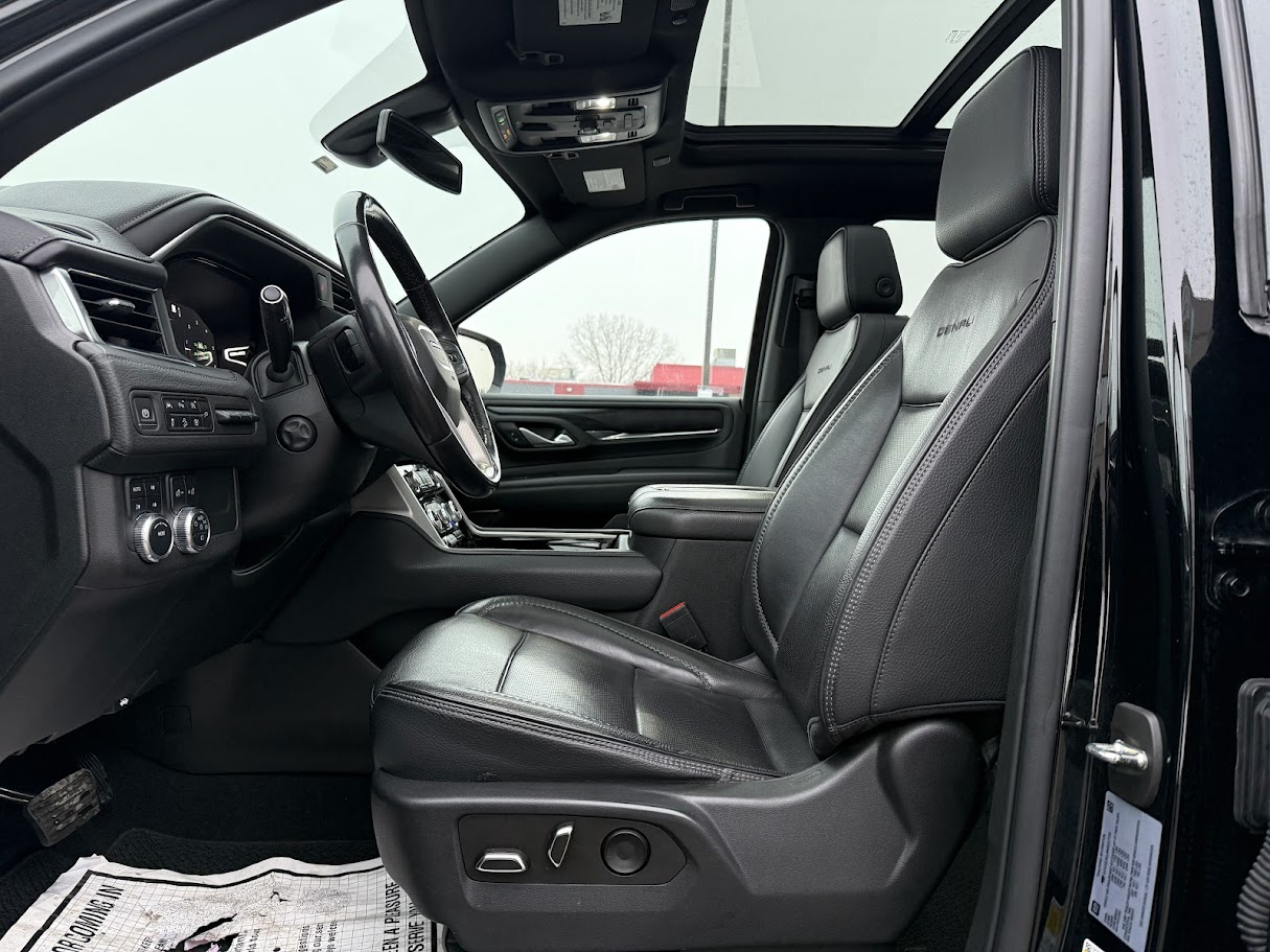GMC Yukon XL Denali 4WD 2022
