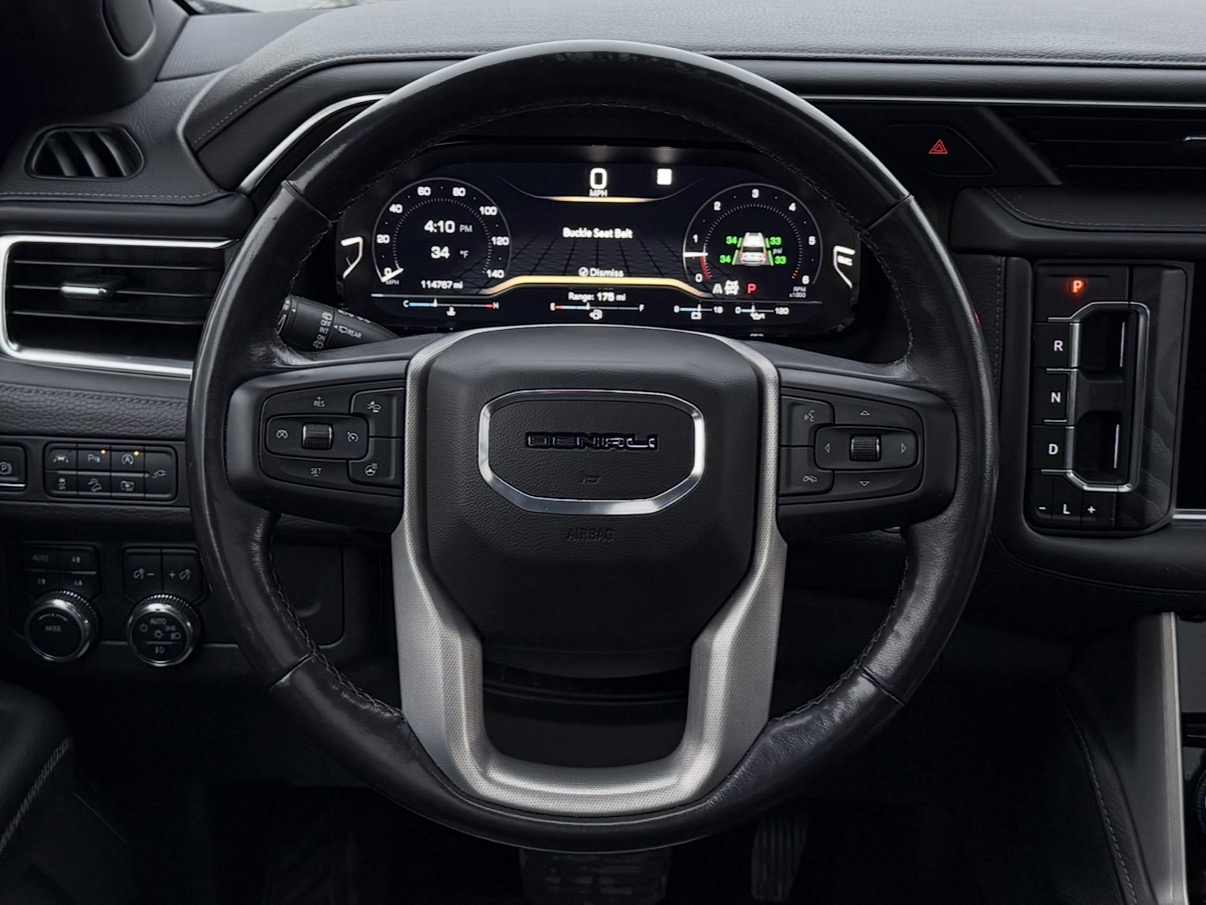 GMC Yukon XL Denali 4WD 2022