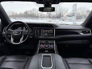 GMC Yukon XL Denali 4WD 2022