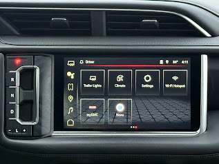 GMC Yukon XL Denali 4WD 2022