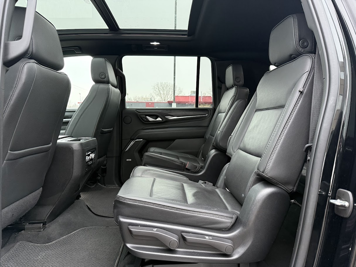 GMC Yukon XL Denali 4WD 2022