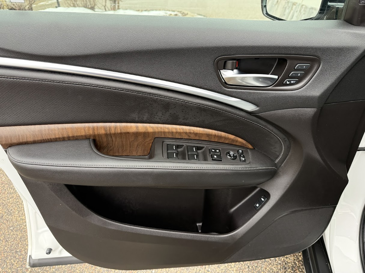 Acura MDX SH-AWD 9-Spd AT w/Tech Package 2020