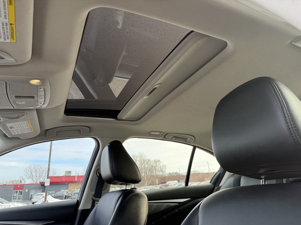 Infiniti Q50 3.0t LUXE AWD 2021