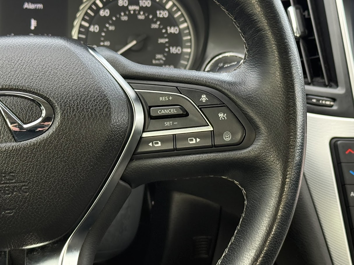 Infiniti Q50 3.0t LUXE AWD 2021