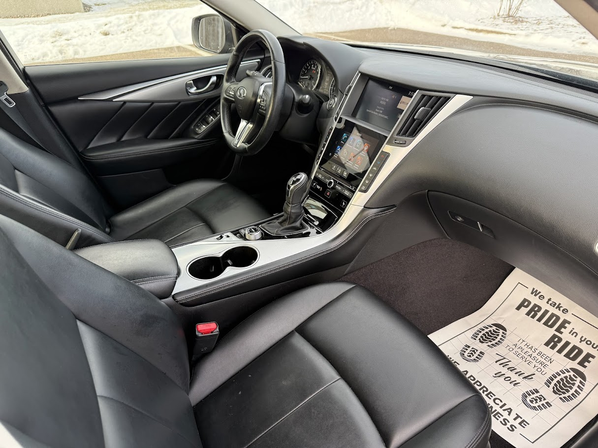 Infiniti Q50 3.0t LUXE AWD 2021