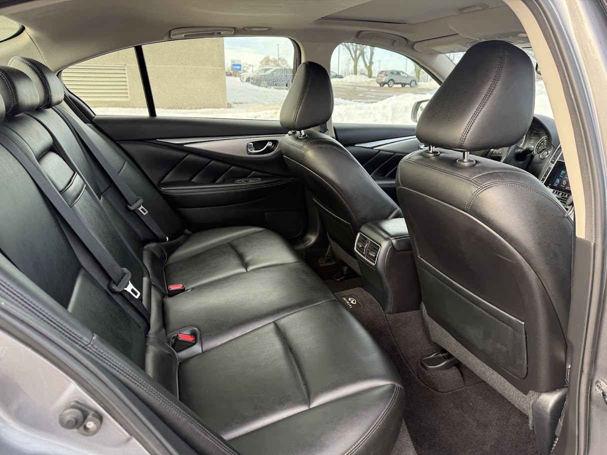 Infiniti Q50 3.0t LUXE AWD 2021