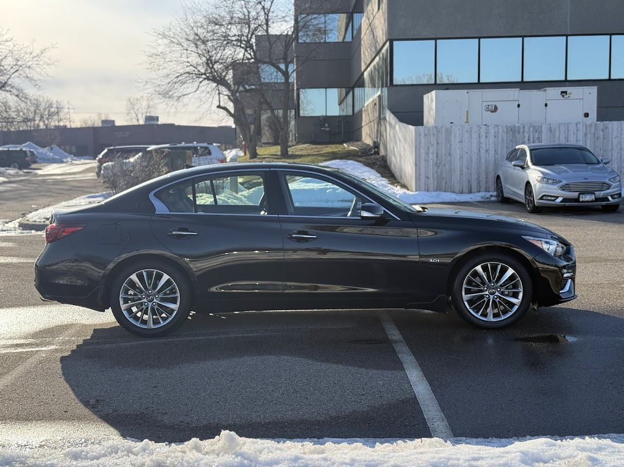 Infiniti Q50 3.0t LUXE AWD 2021