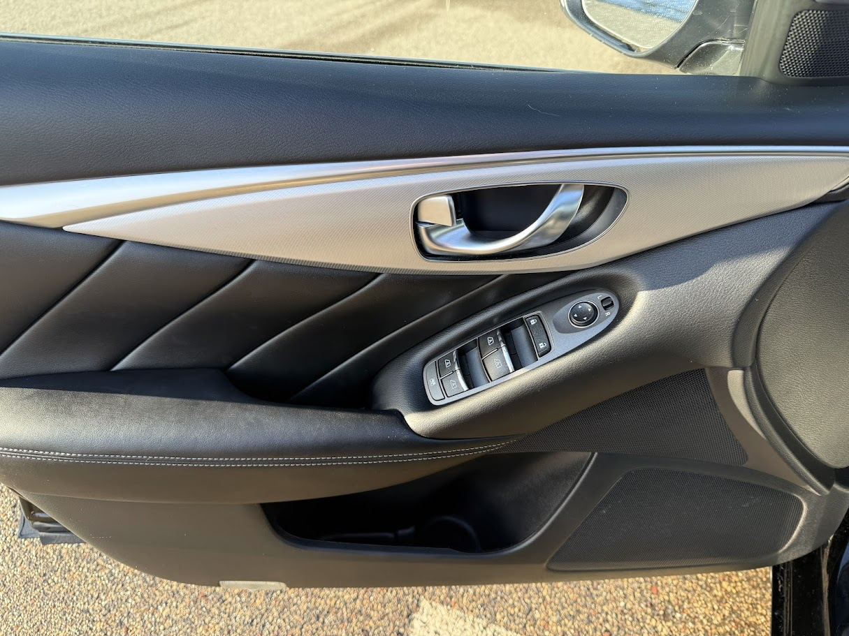 Infiniti Q50 3.0t LUXE AWD 2021