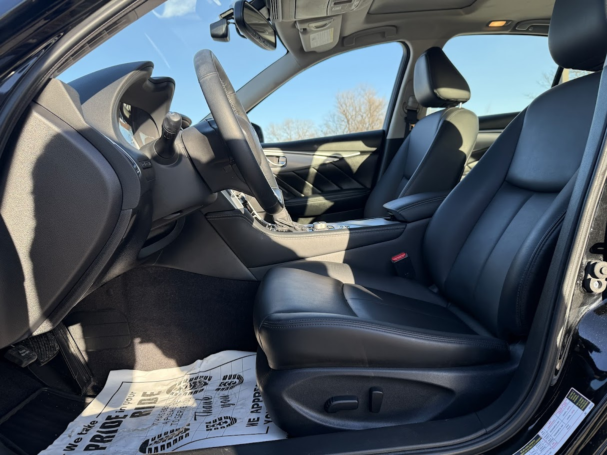 Infiniti Q50 3.0t LUXE AWD 2021