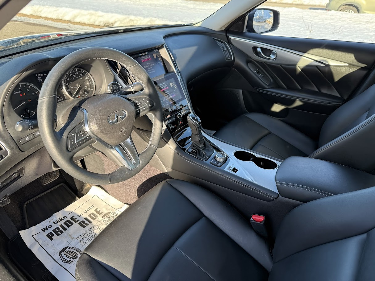 Infiniti Q50 3.0t LUXE AWD 2021