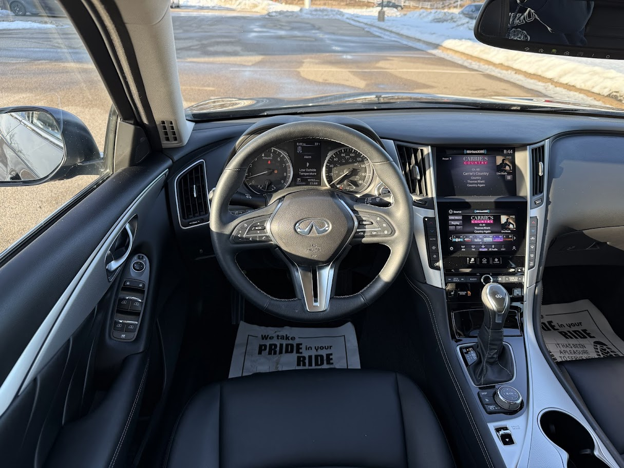 Infiniti Q50 3.0t LUXE AWD 2021