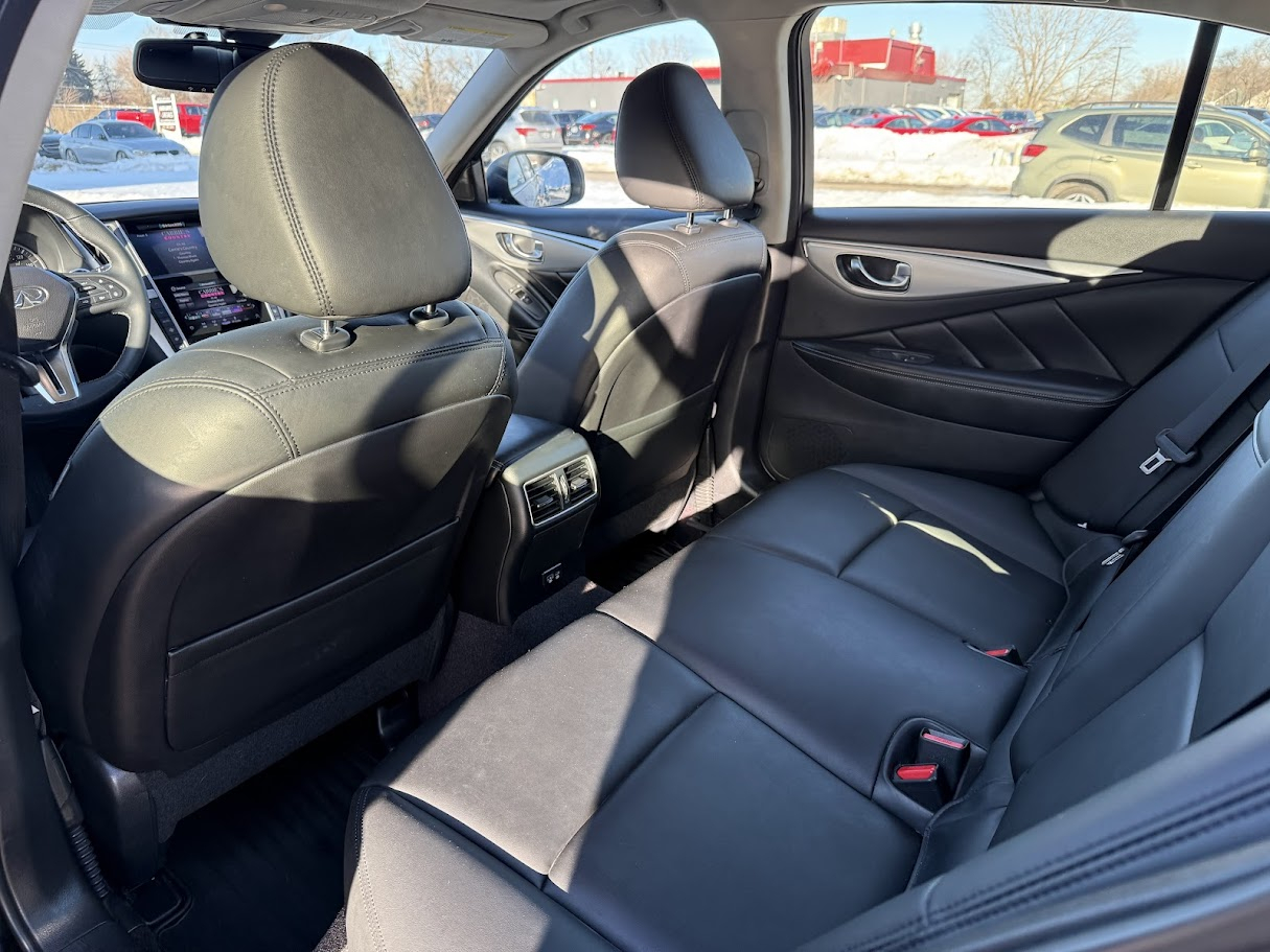 Infiniti Q50 3.0t LUXE AWD 2021