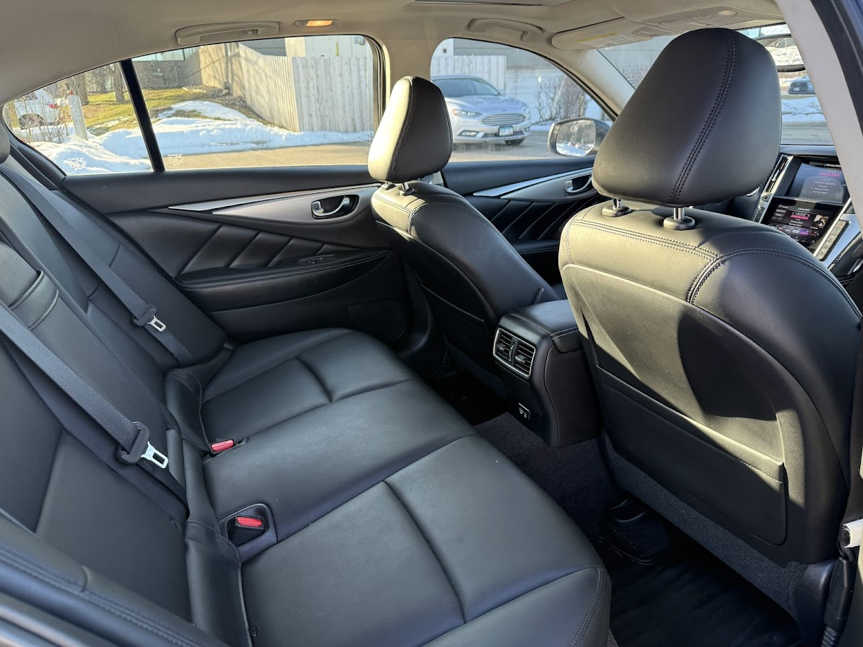 Infiniti Q50 3.0t LUXE AWD 2021