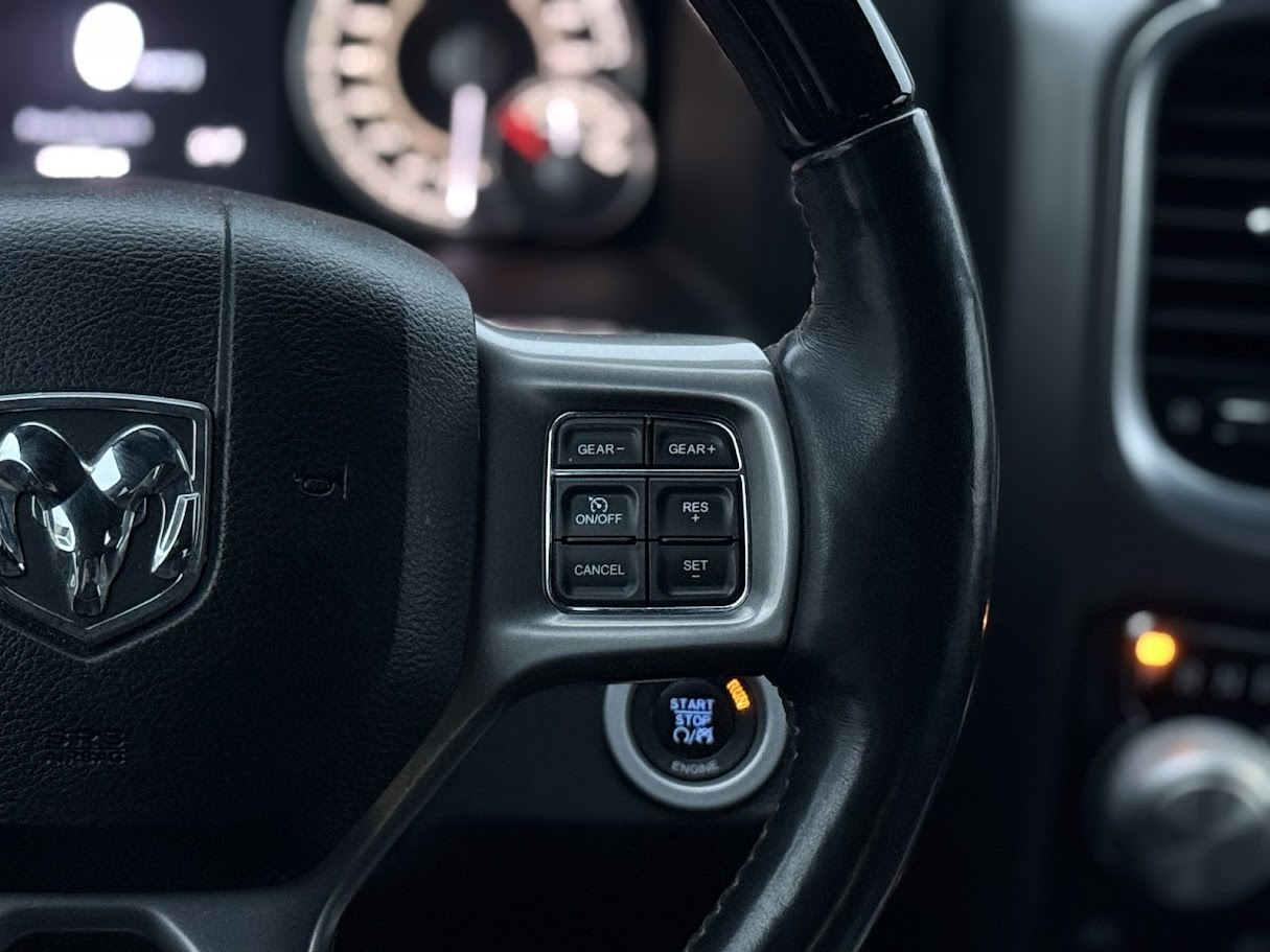 RAM 1500 Longhorn Crew Cab SWB 4WD 2016