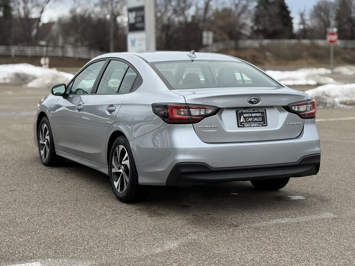 Subaru Legacy Premium 2025