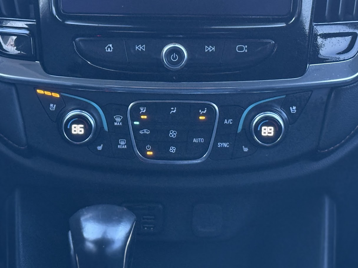 Chevrolet Traverse Premier AWD 2021