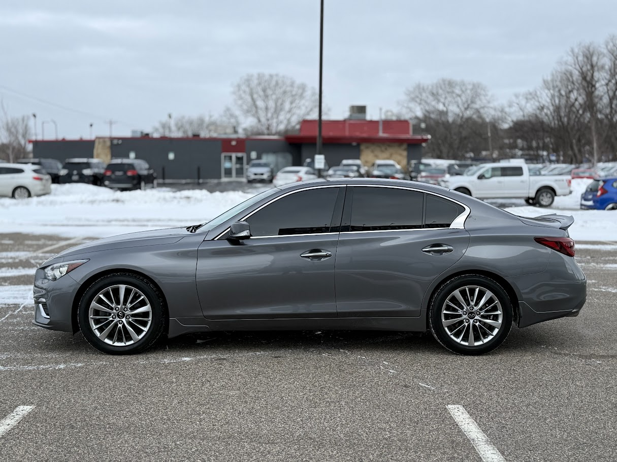 Infiniti Q50 3.0t LUXE AWD 2021