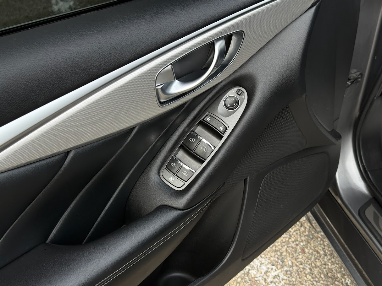 Infiniti Q50 3.0t LUXE AWD 2021