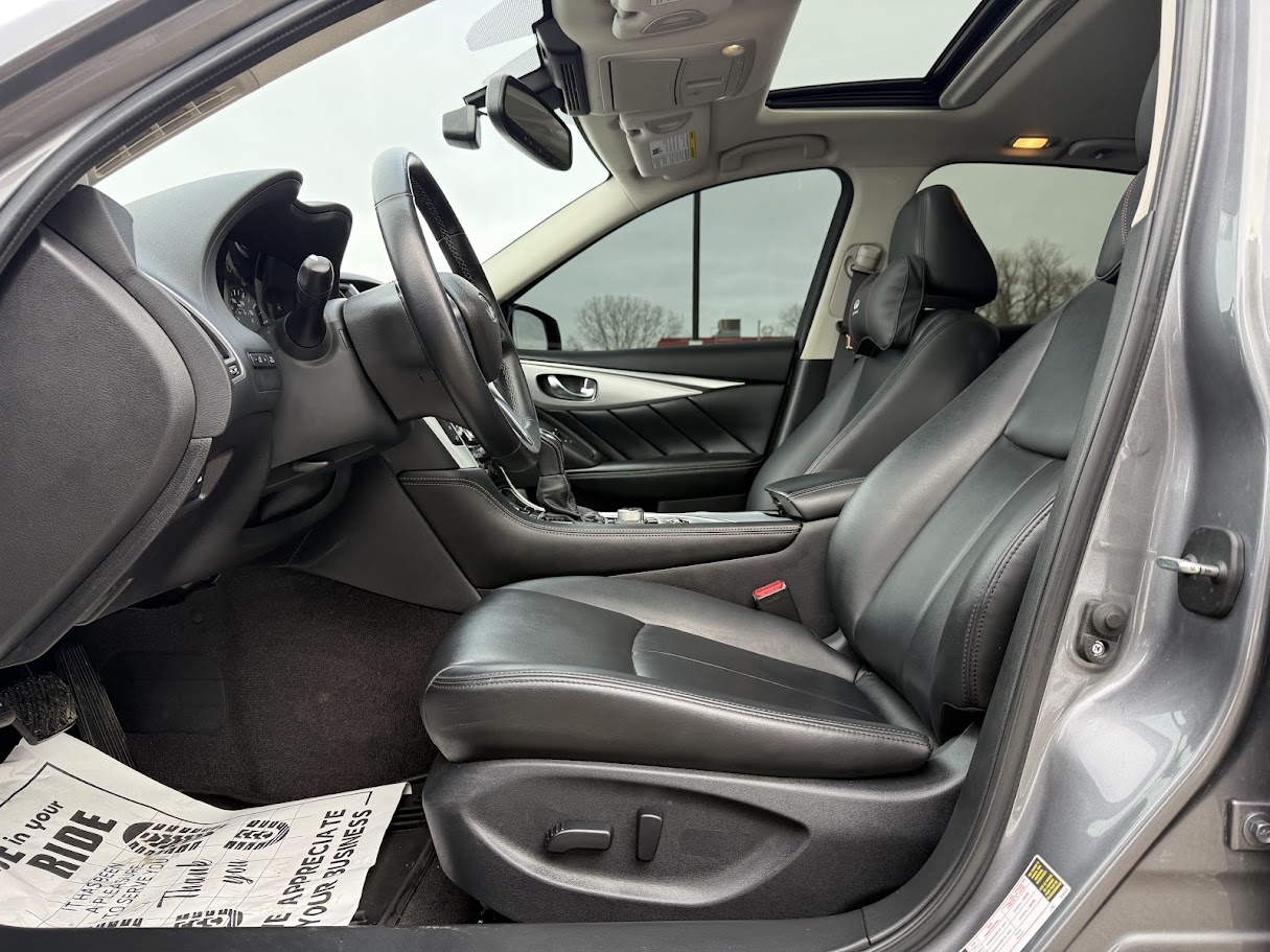 Infiniti Q50 3.0t LUXE AWD 2021