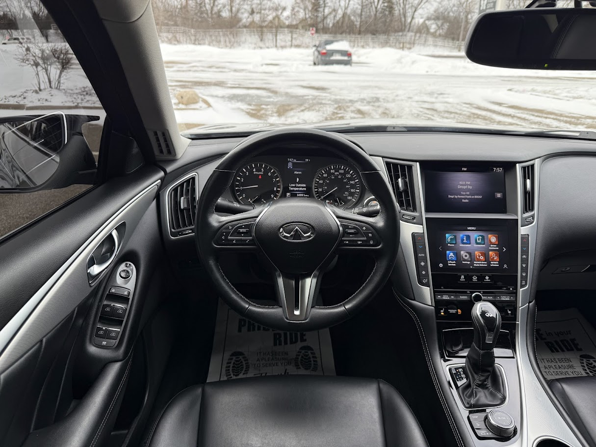 Infiniti Q50 3.0t LUXE AWD 2021