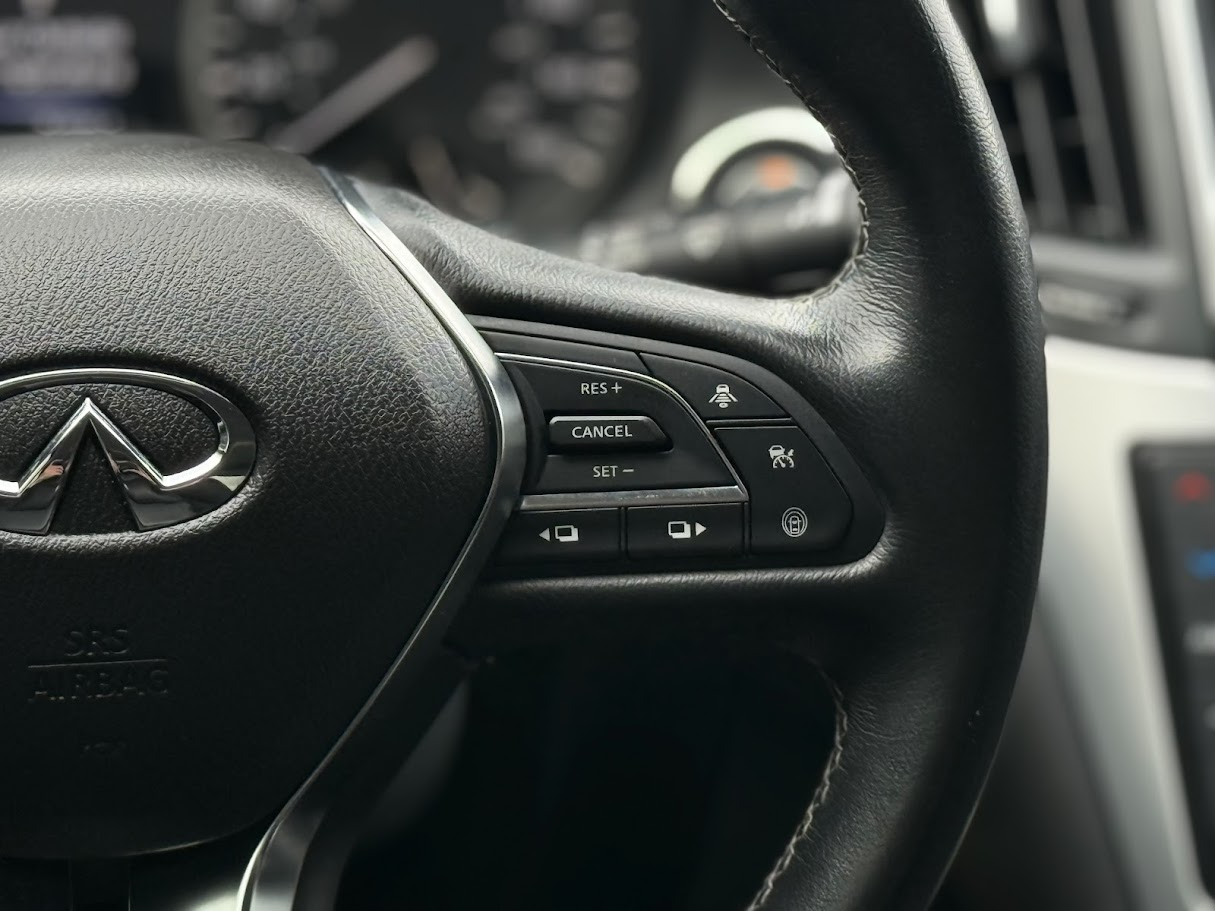 Infiniti Q50 3.0t LUXE AWD 2021