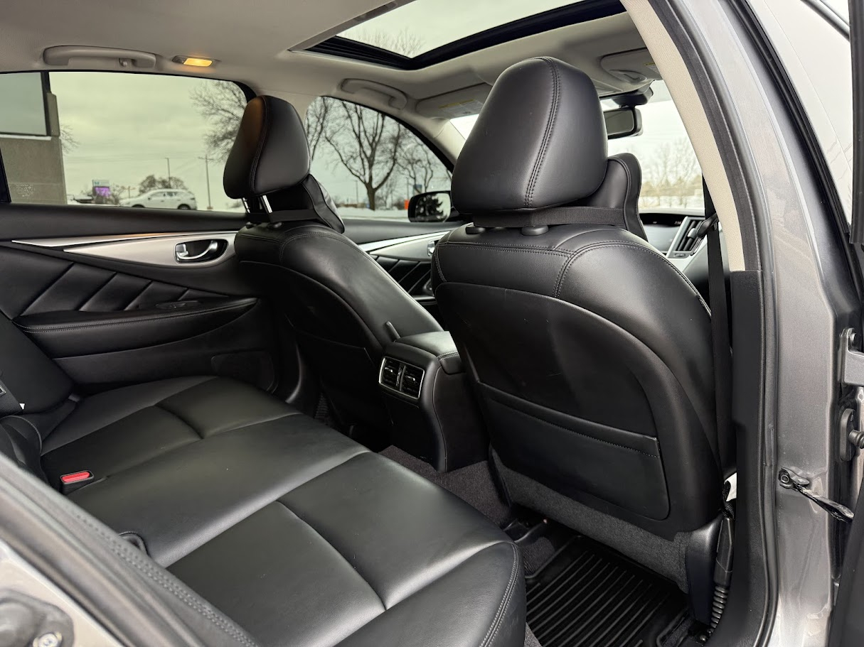 Infiniti Q50 3.0t LUXE AWD 2021