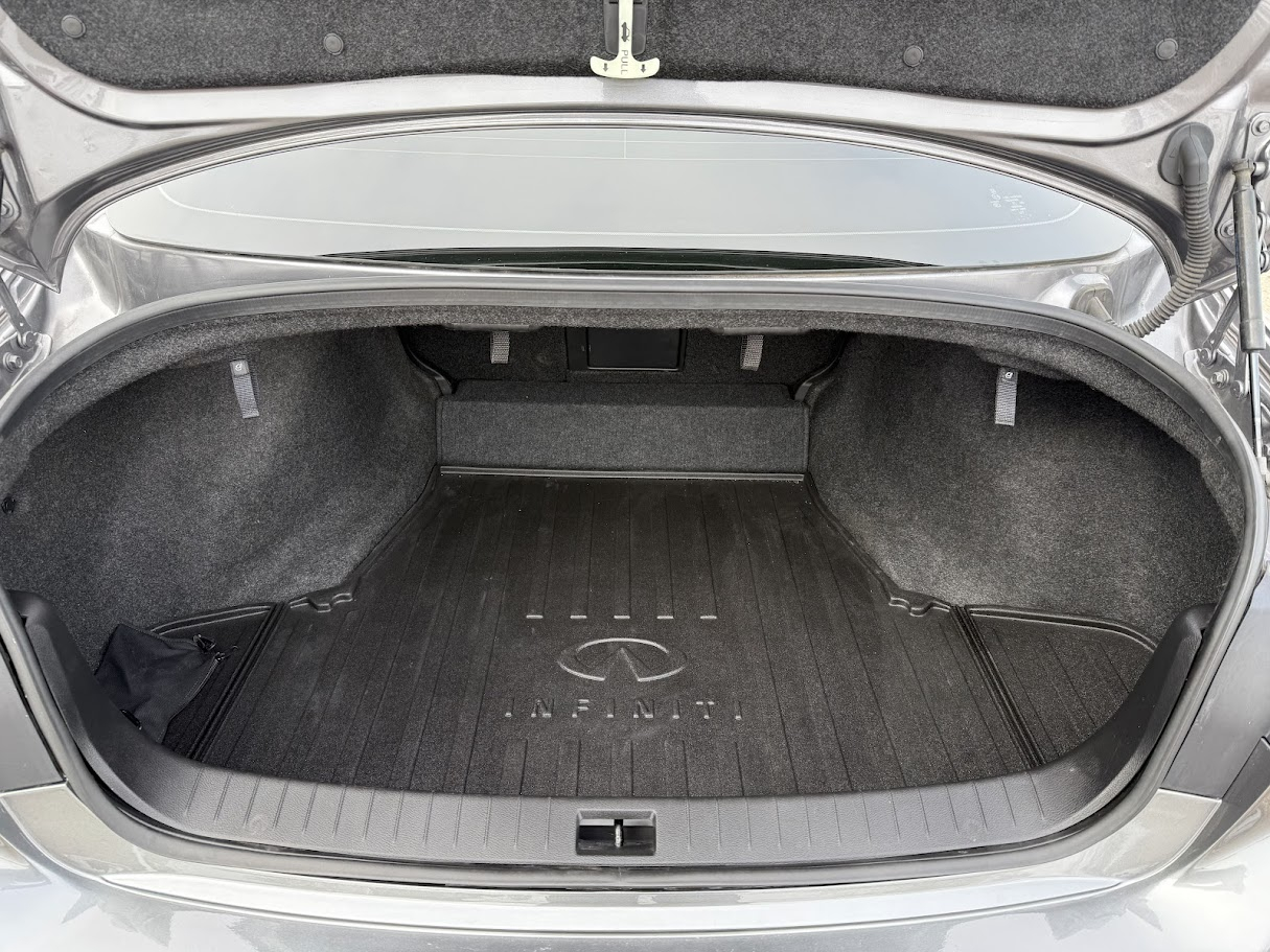 Infiniti Q50 3.0t LUXE AWD 2021