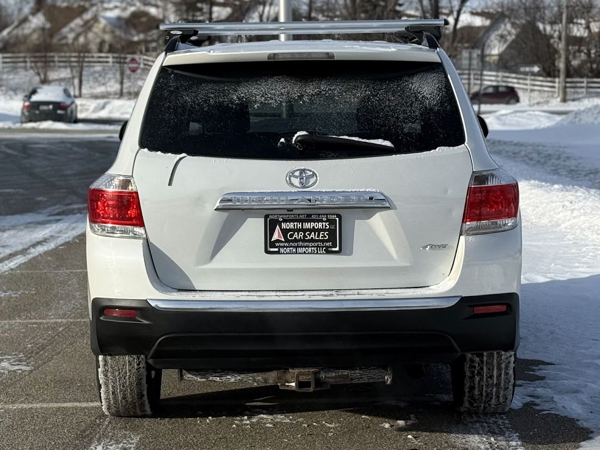 Toyota Highlander Base 4WD 2013