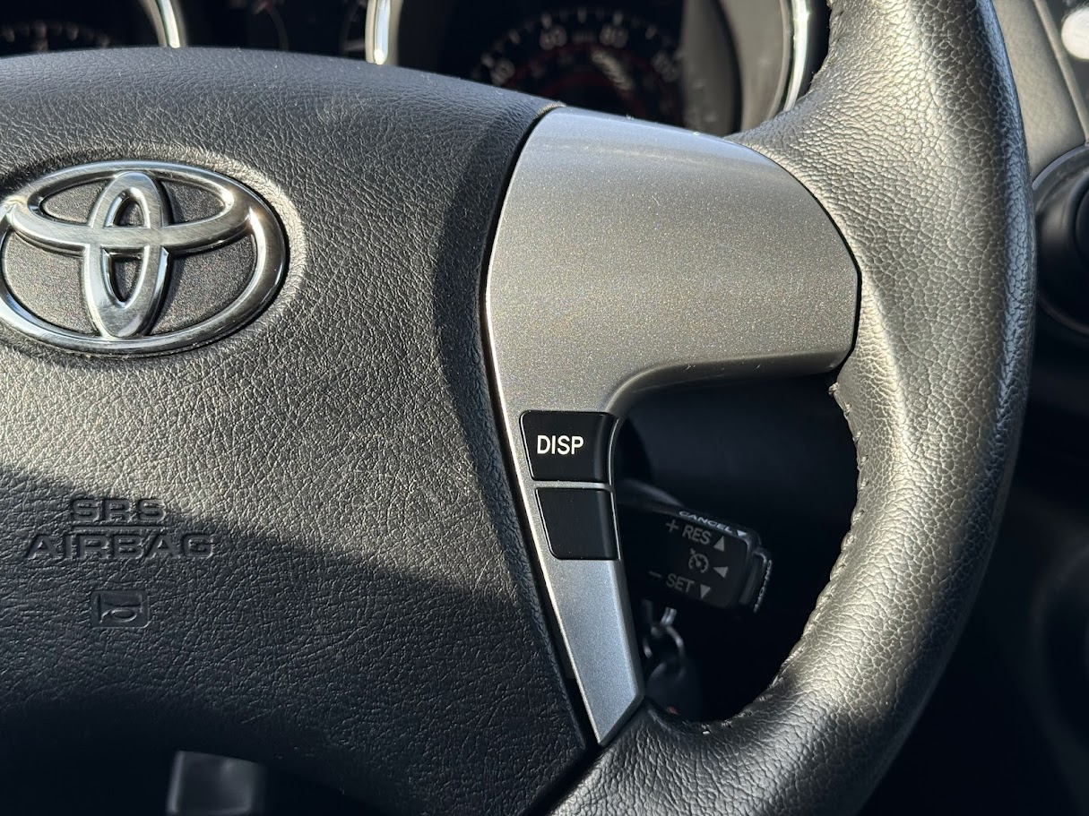 Toyota Highlander Base 4WD 2013