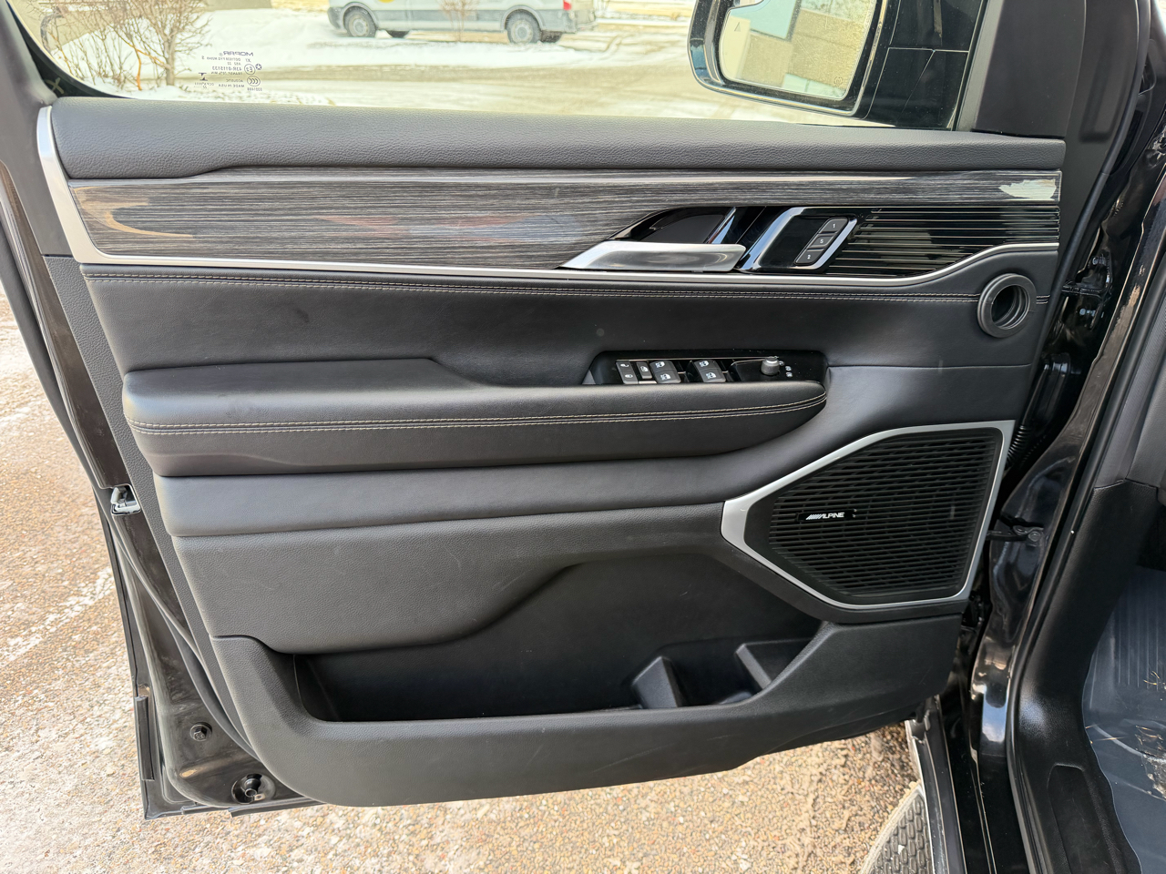 Jeep Wagoneer Series II 4WD 2022