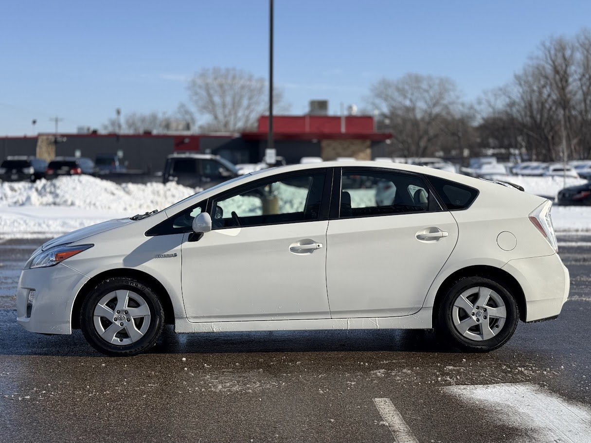 Toyota Prius Prius V 2010