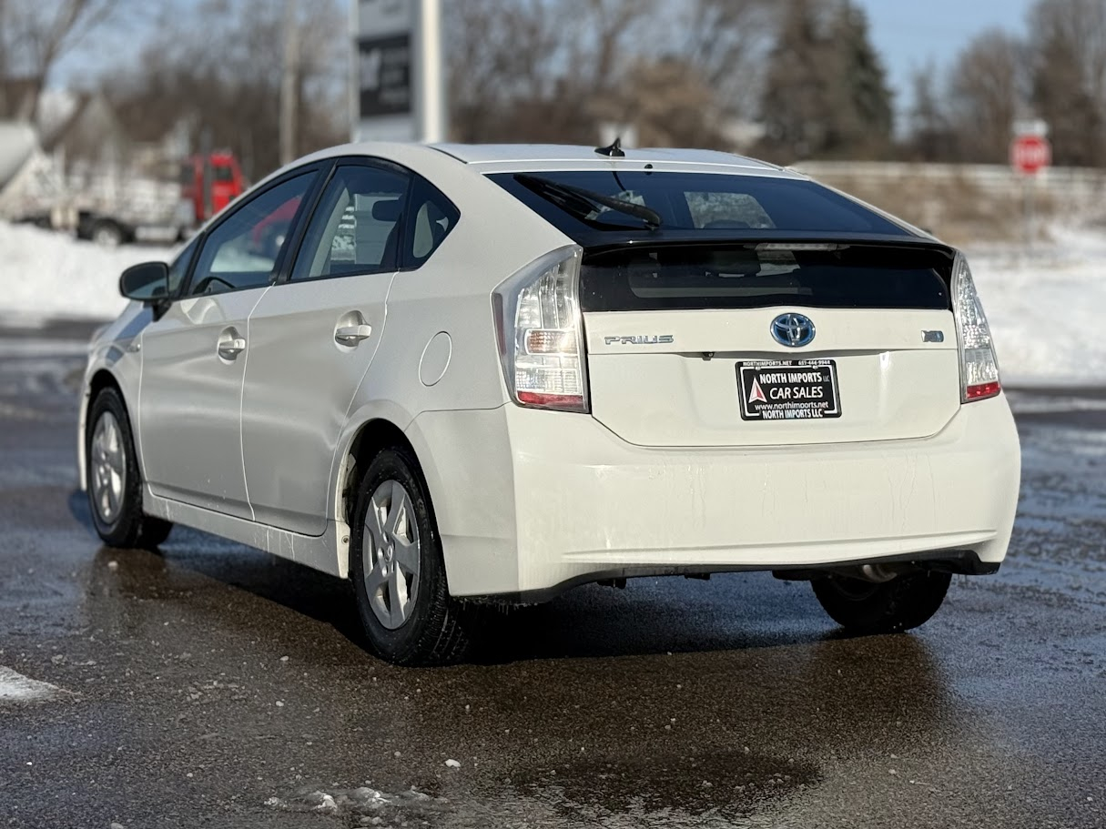 Toyota Prius Prius V 2010