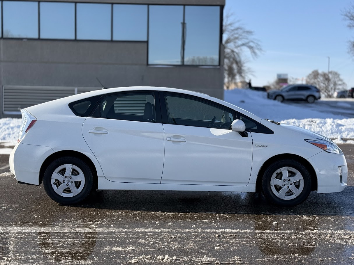 Toyota Prius Prius V 2010