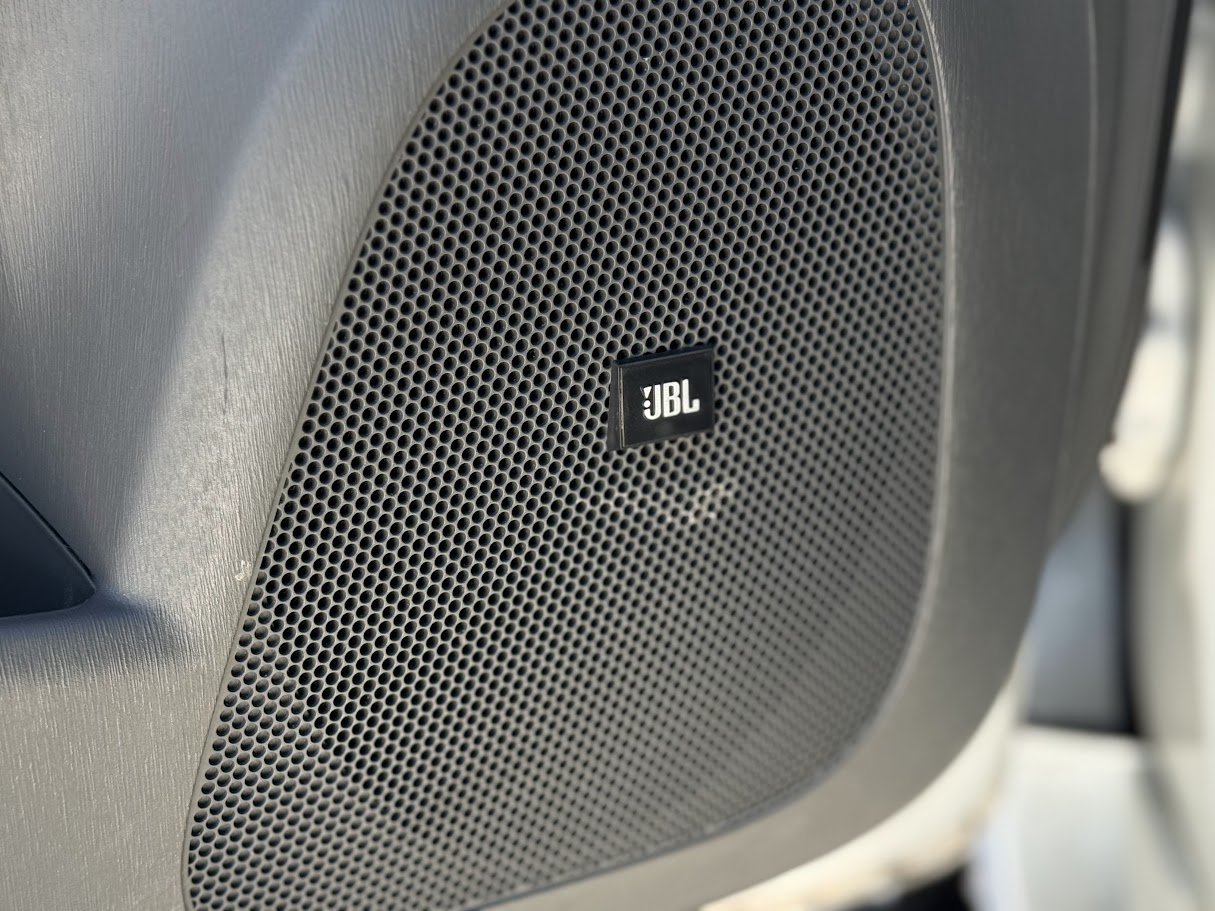 Toyota Prius Prius V 2010