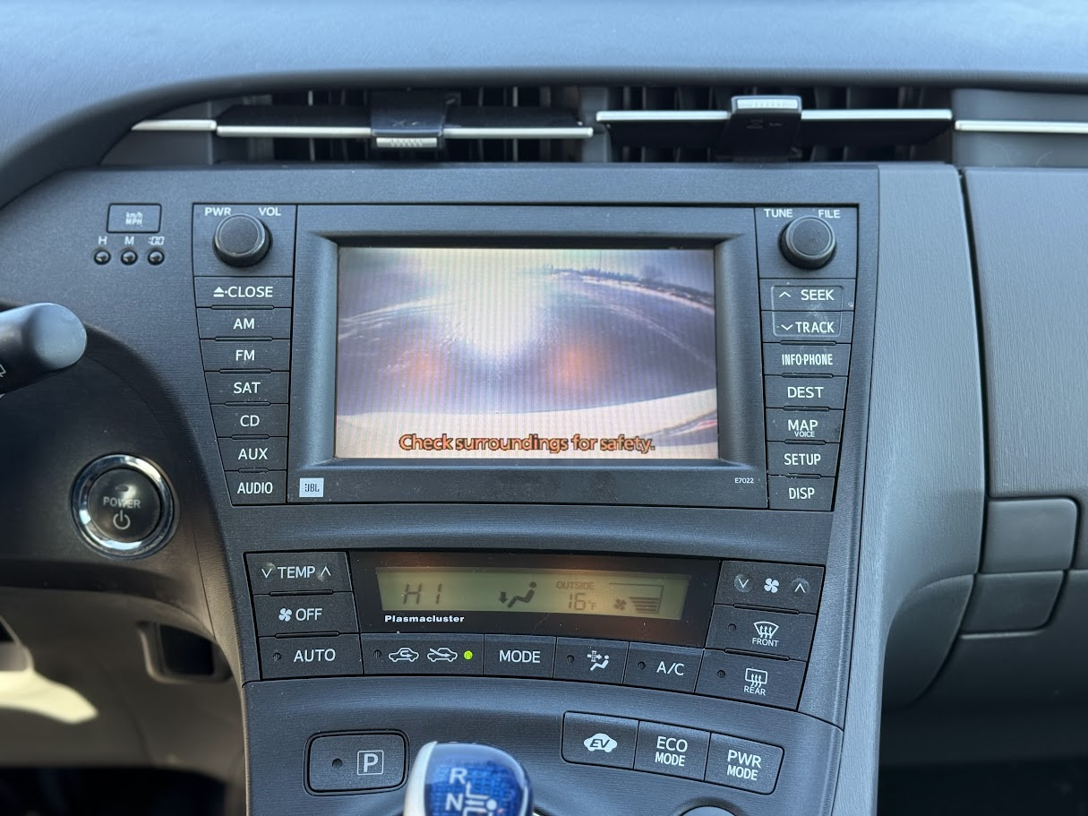 Toyota Prius Prius V 2010